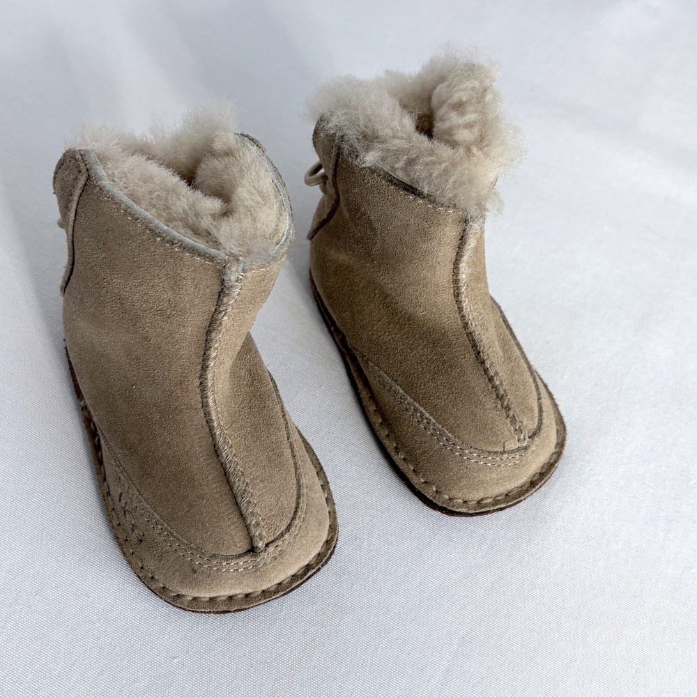 UGG Jesse Suede Sheepskin Boots Chestnut Tan Lace Back Infant Size S 2/3 5206